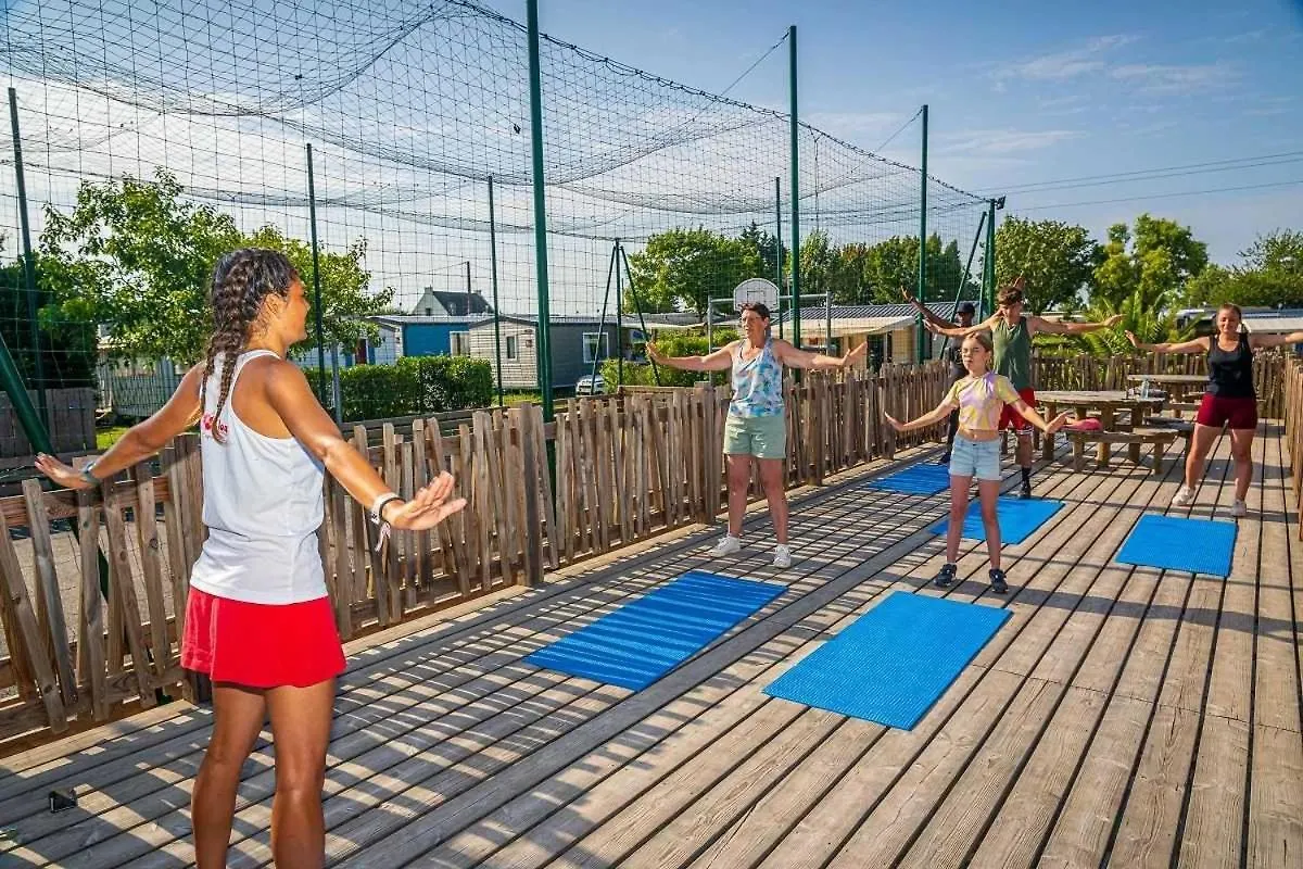 Camping 4 Etoiles - Parc Aquatique - Eeiagg Ambon 0*,  France